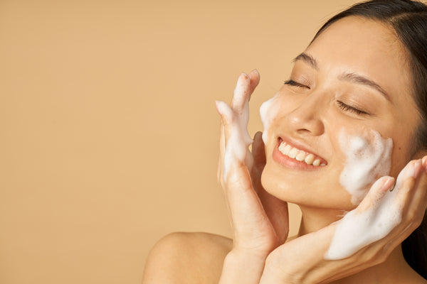 Can You Mix AHA and BHA With Niacinamide?