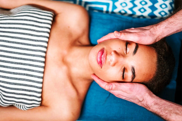 Skincare Benefits of Hyaluronic Acid- Why is Hyaluronic Acid Good for Skin?